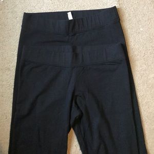 2 pairs Aeropostale Classic Leggings size medium.